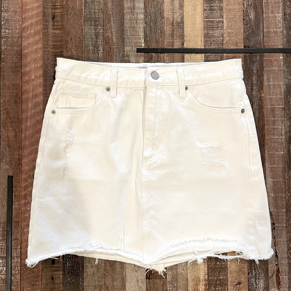 Lucky Brand White Denim Skirt, size 4.